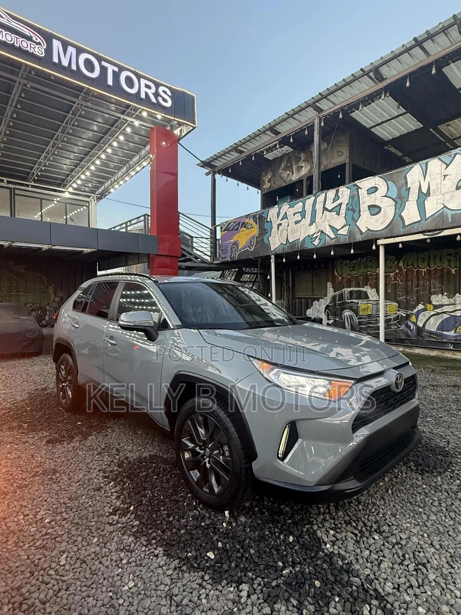 Toyota RAV4 XLE Premium 2021 Green