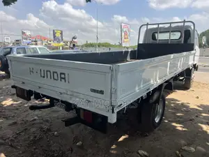 Hyundai Mighty 2