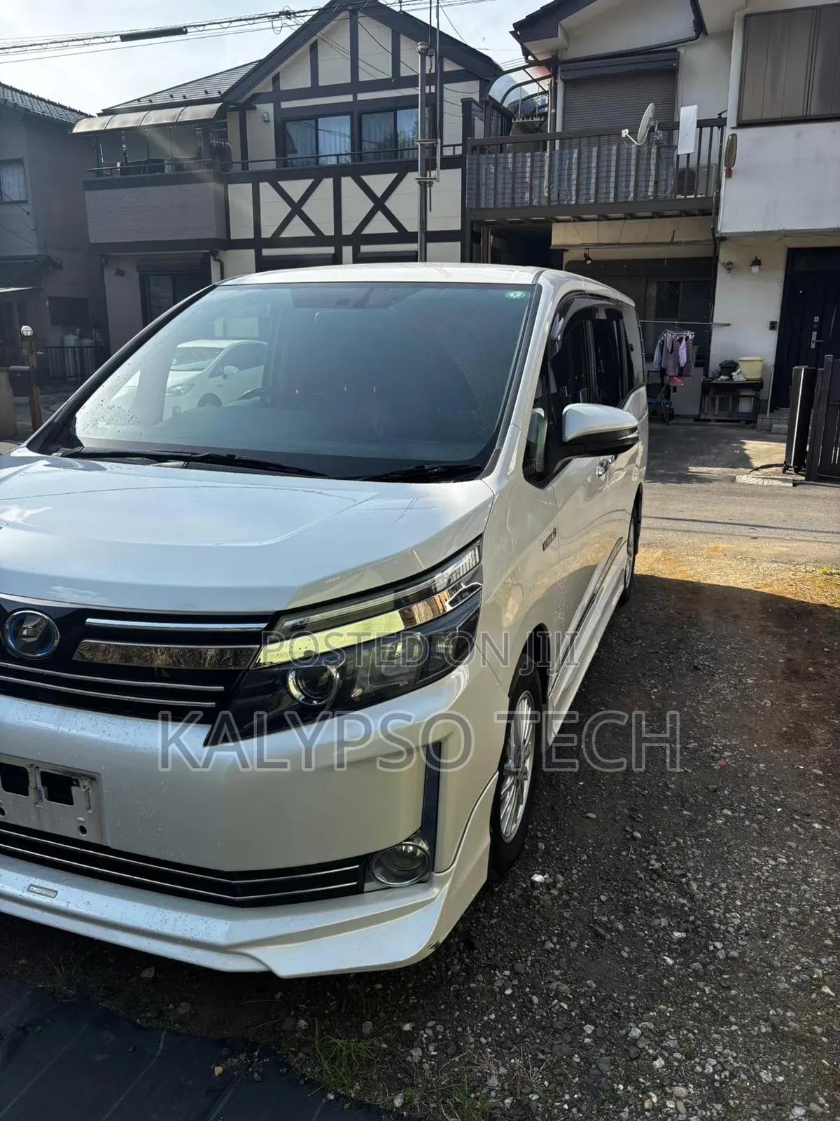 Toyota Voxy 2015 White