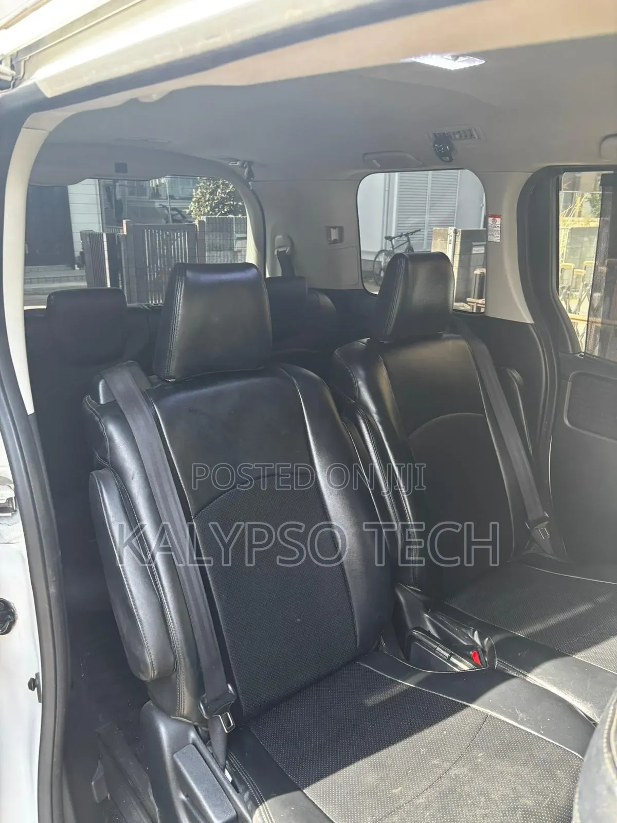 Toyota Voxy 2015 White