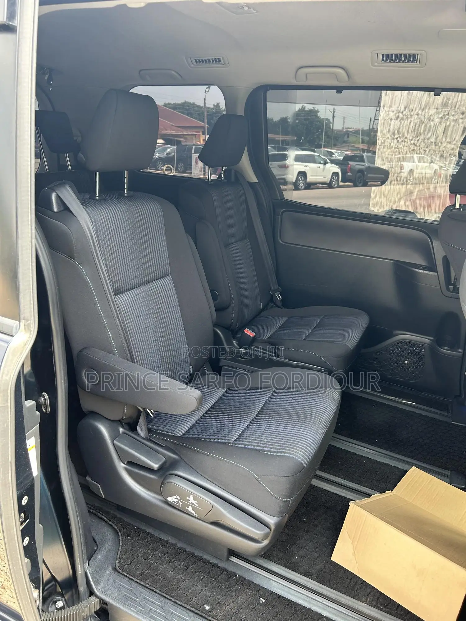 Toyota Voxy 2015 Gray