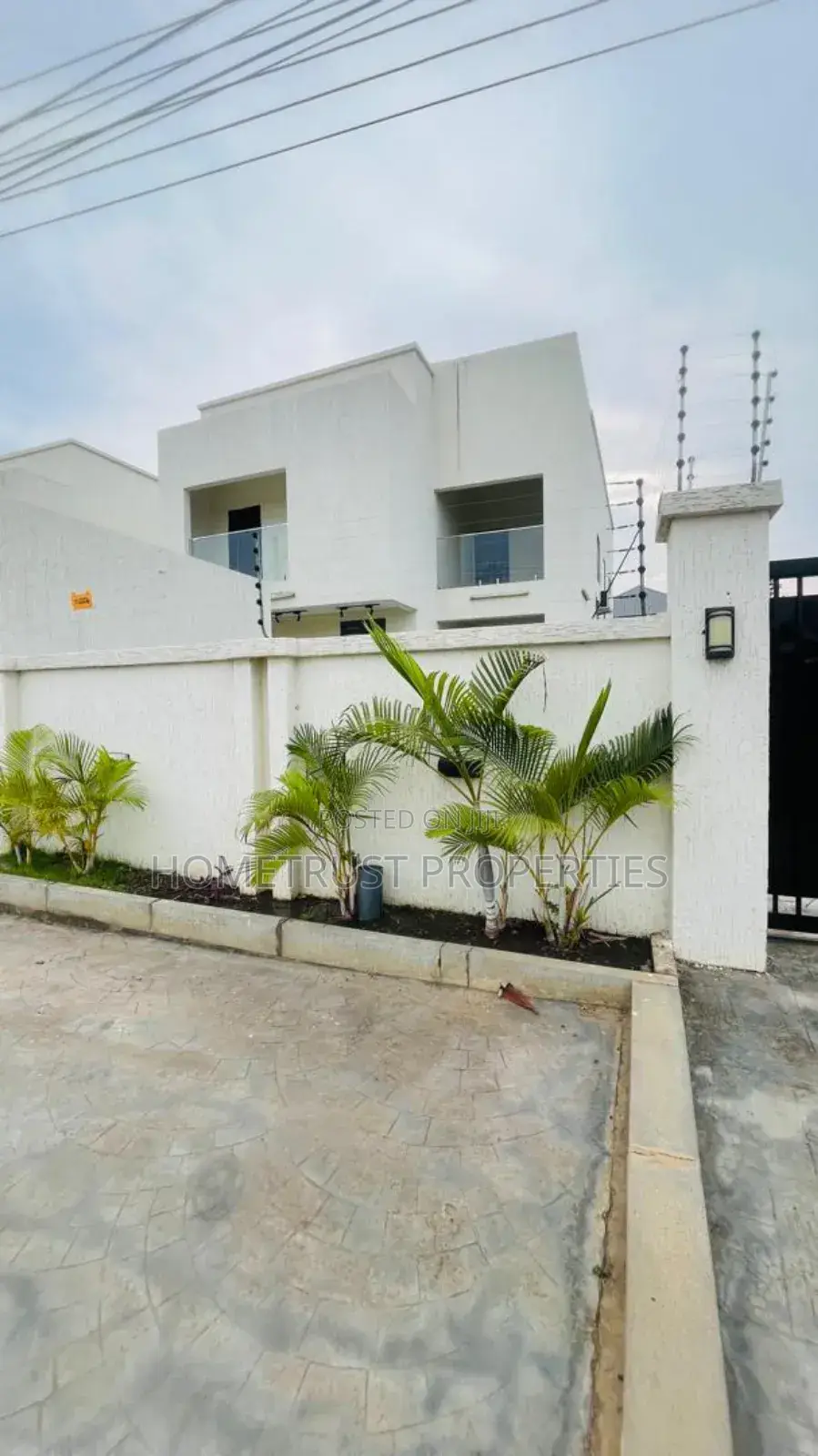 4bdrm Duplex in Ashongman Estate, Police Station for rent