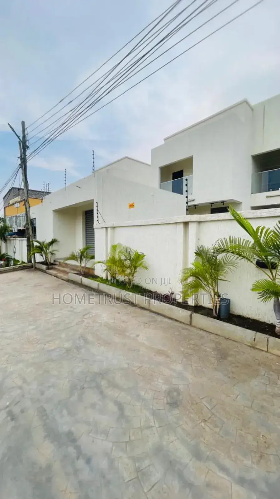 4bdrm Duplex in Ashongman Estate, Police Station for rent