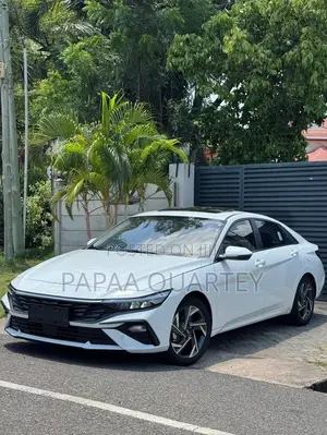Hyundai Elantra 2024 White