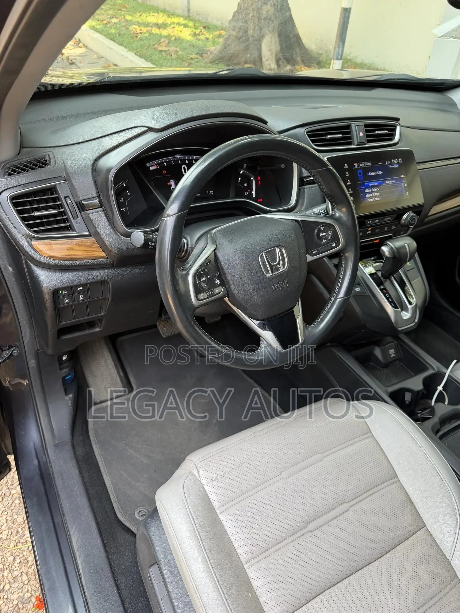Honda CR-V Touring AWD 2019 Gray
