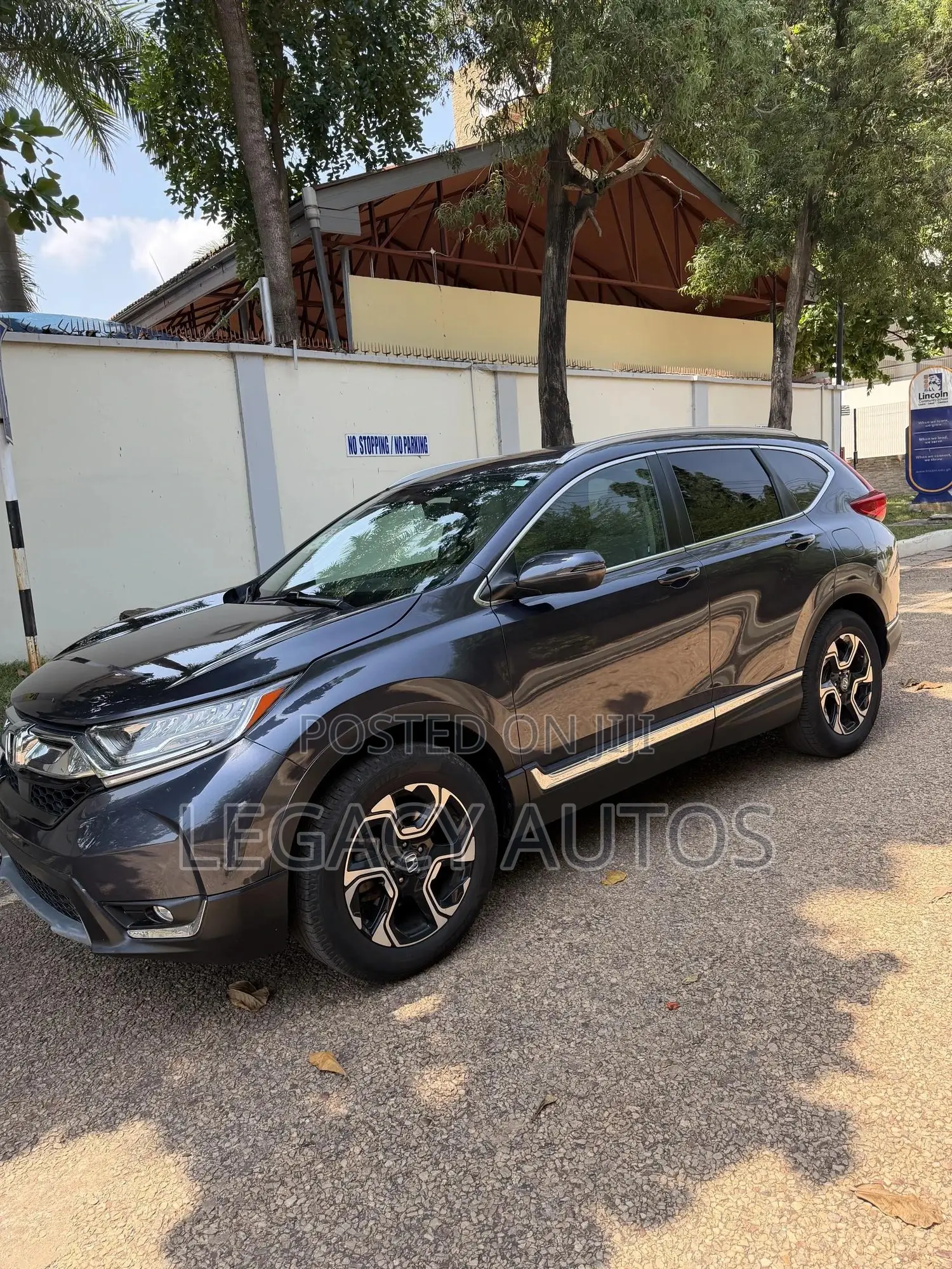 Honda CR-V Touring AWD 2019 Gray