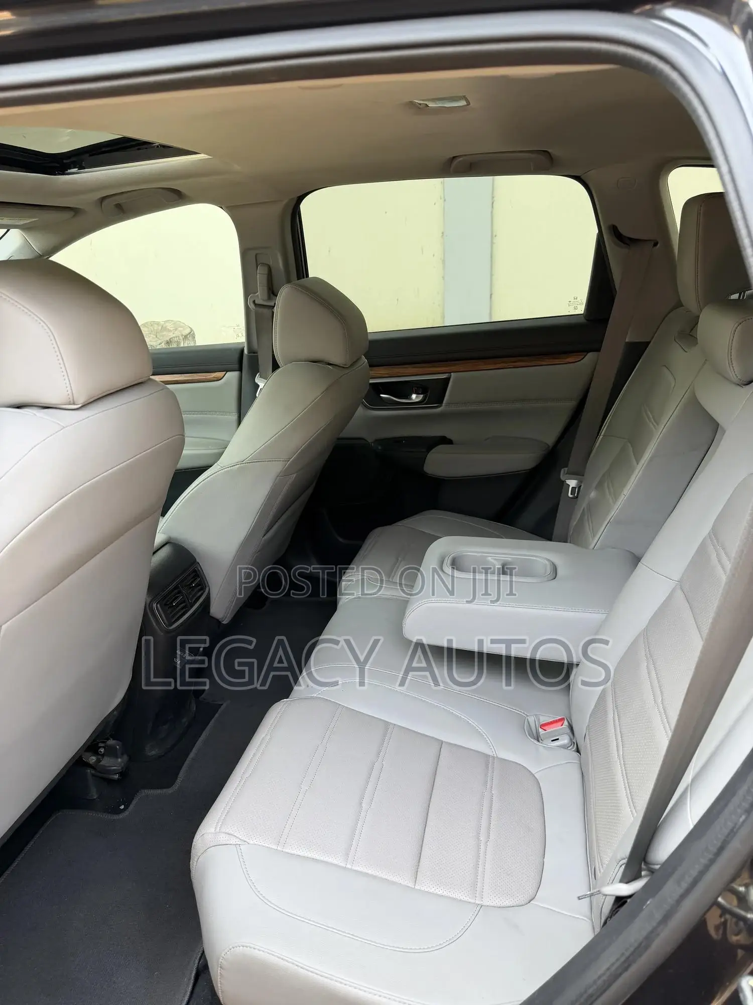 Honda CR-V Touring AWD 2019 Gray