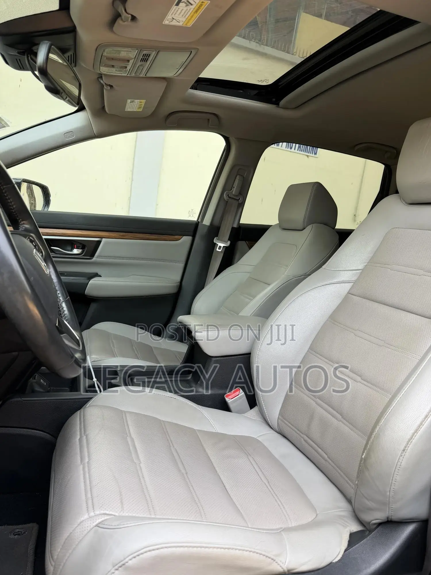 Honda CR-V Touring AWD 2019 Gray