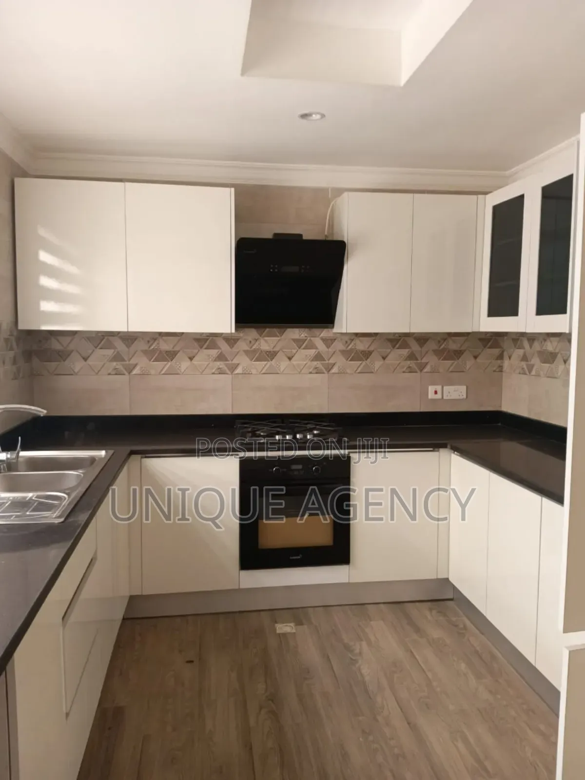2bdrm Apartment in Baatsona Total for rent