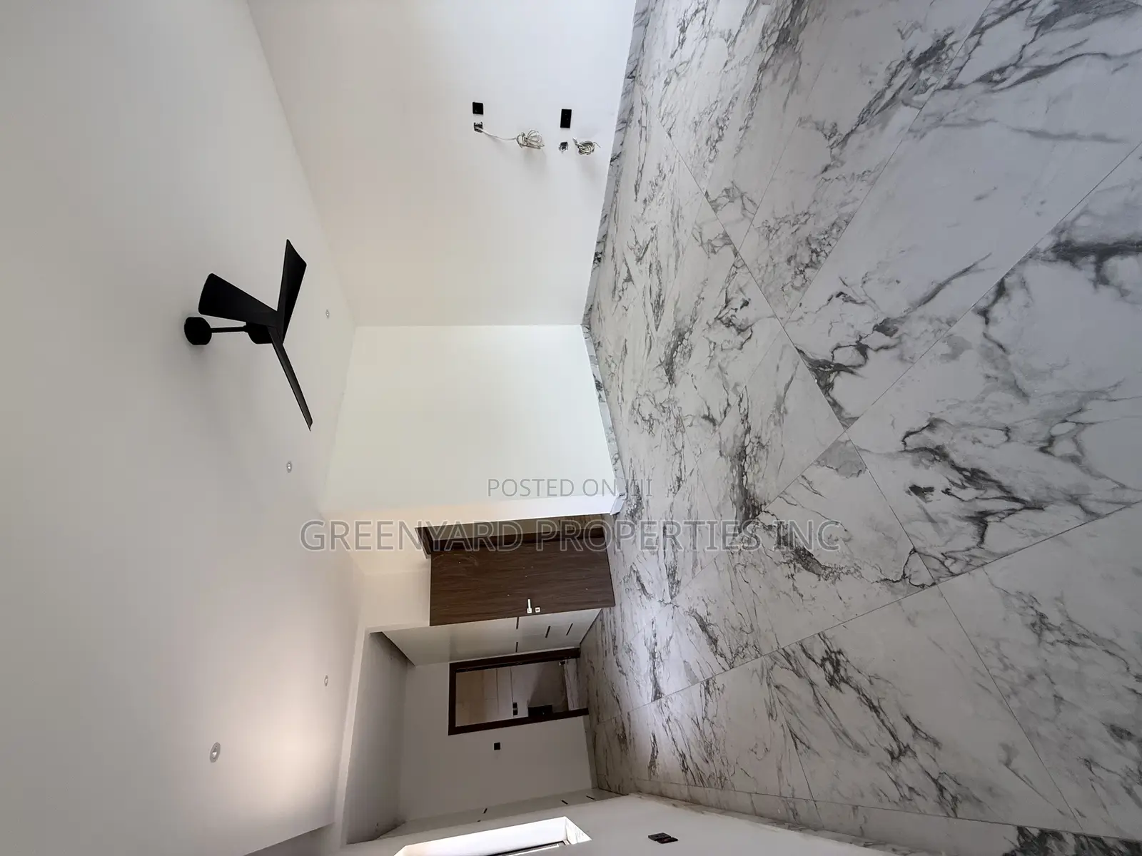 7bdrm Mansion in A&C Mall, East Legon for rent