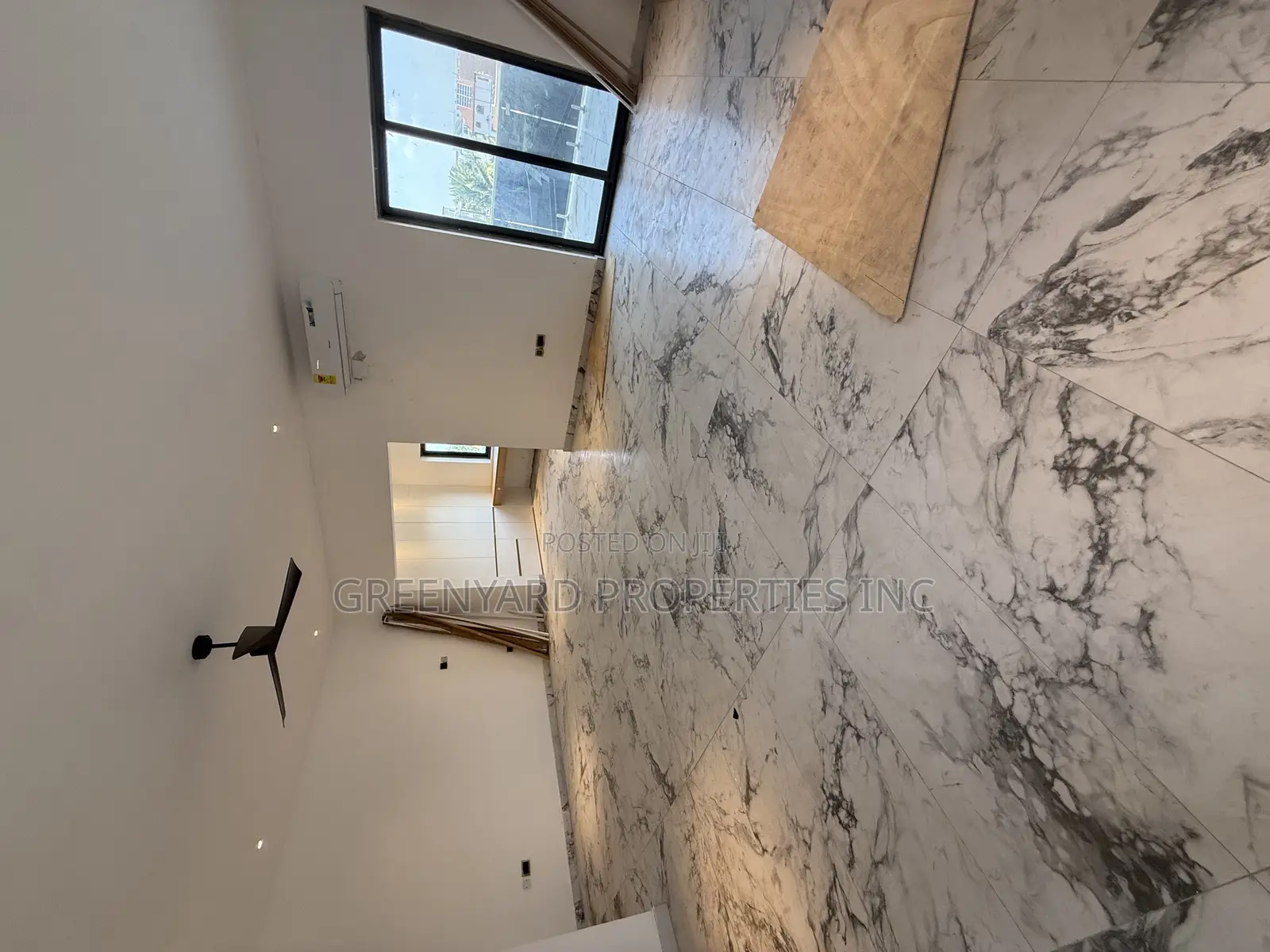7bdrm Mansion in A&C Mall, East Legon for rent