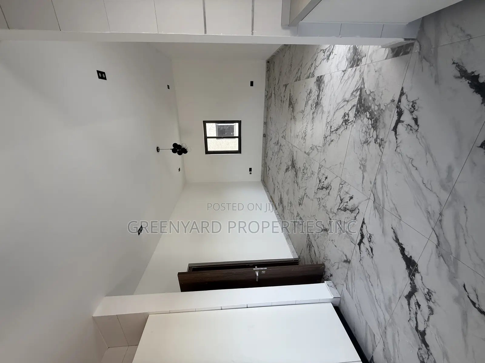 7bdrm Mansion in A&C Mall, East Legon for rent