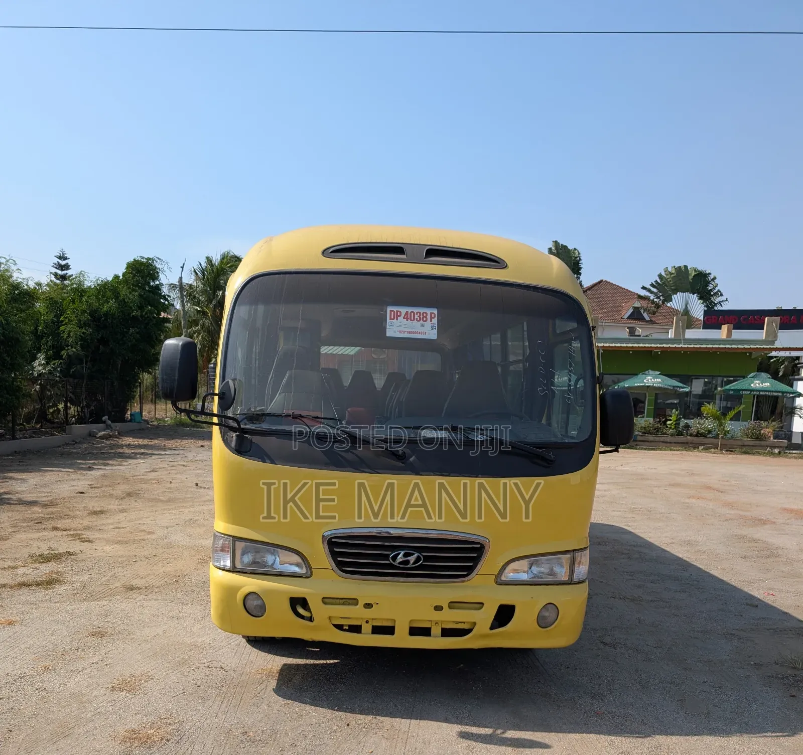 Hyundai County 2012 Yellow
