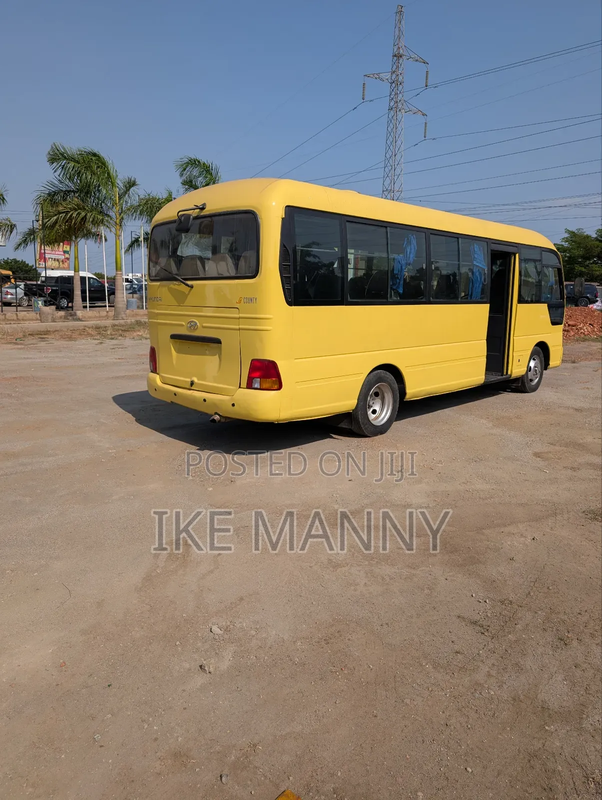Hyundai County 2012 Yellow