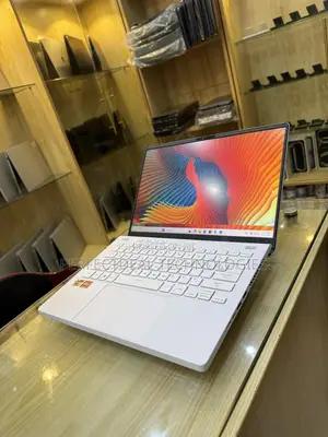 New Laptop Asus ROG Zephyrus G14 16GB AMD Ryzen 9 SSD 1T
