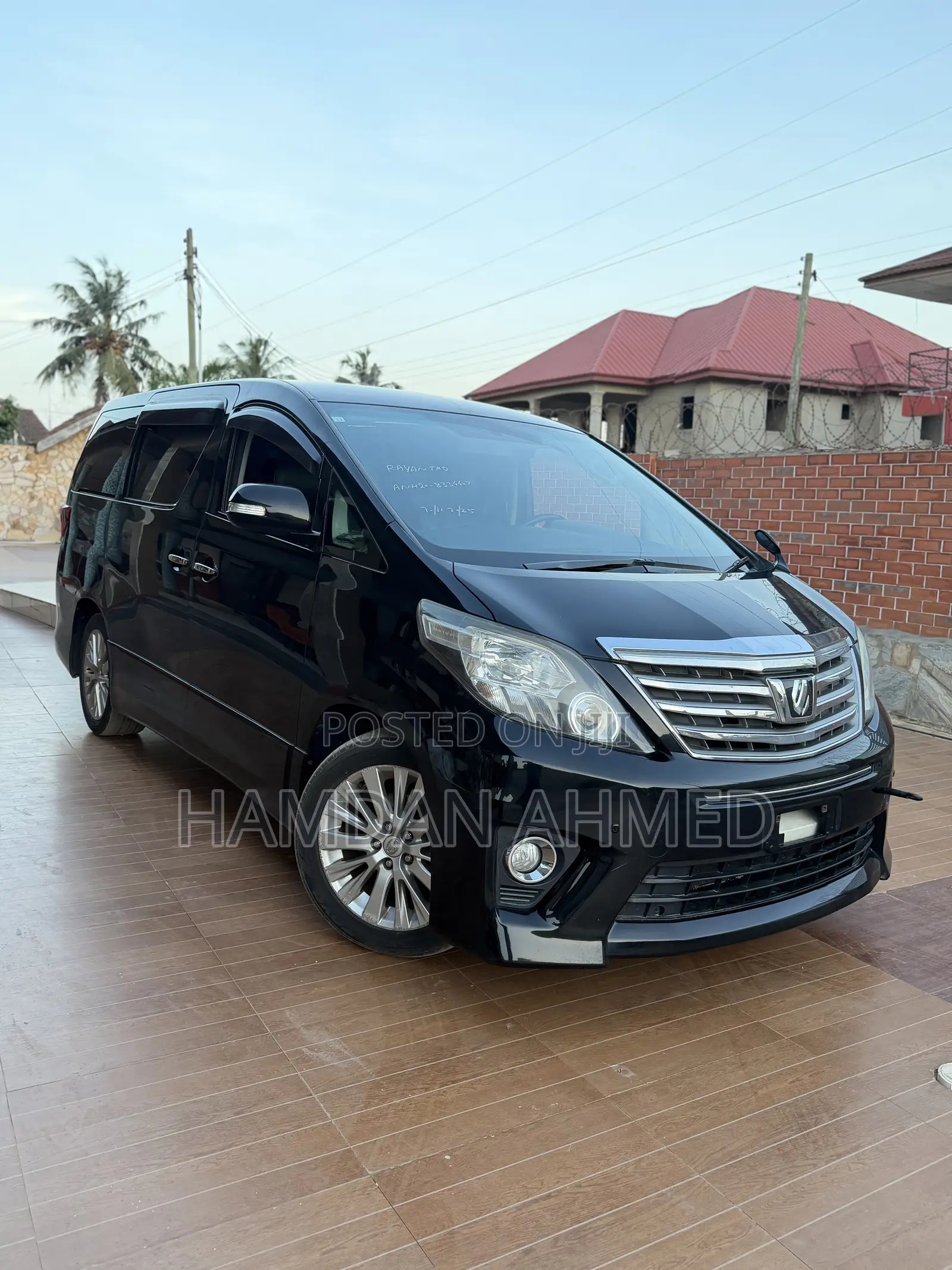 Toyota Alphard 2.4 Petrol FWD 2014 Black
