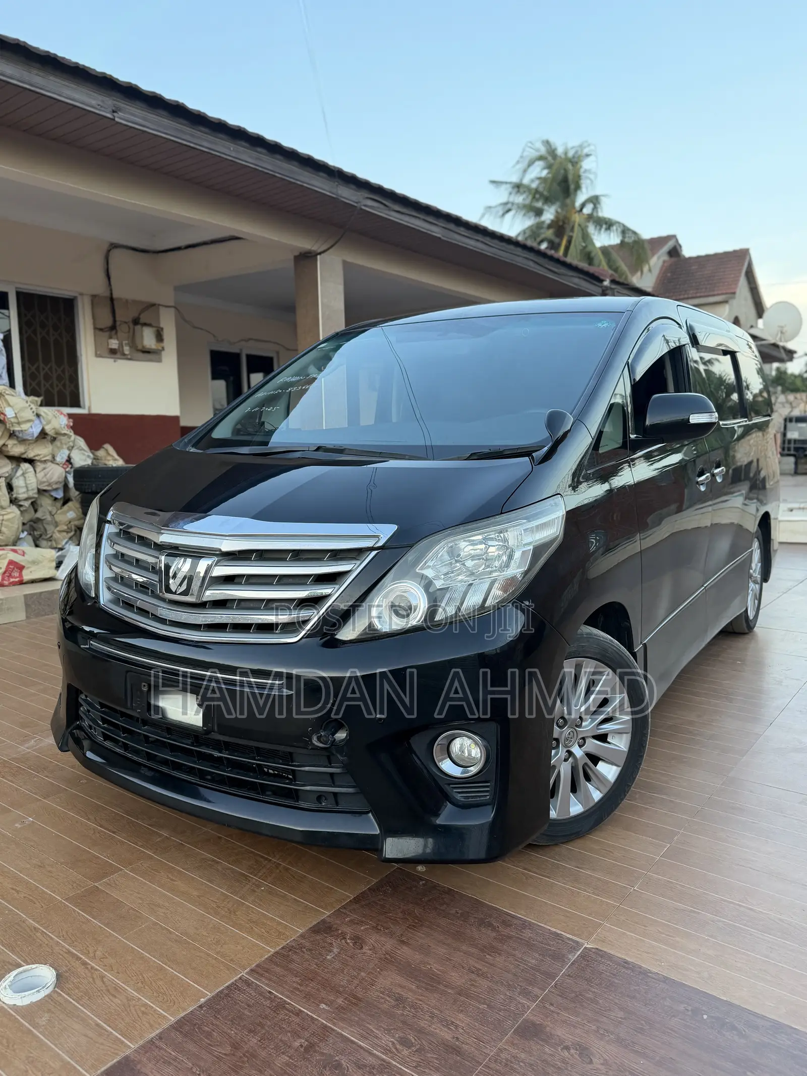Toyota Alphard 2.4 Petrol FWD 2014 Black
