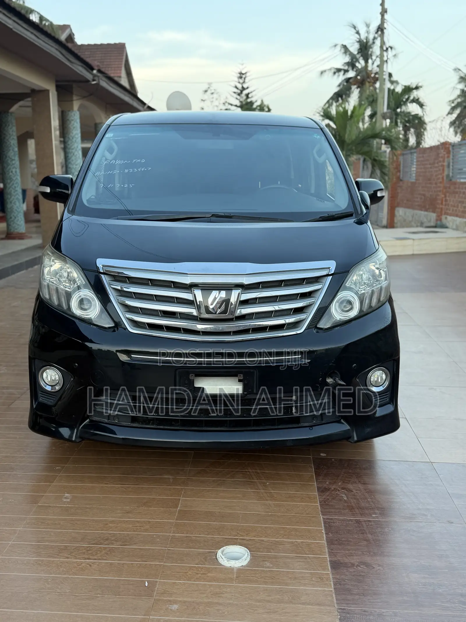 Toyota Alphard 2.4 Petrol FWD 2014 Black