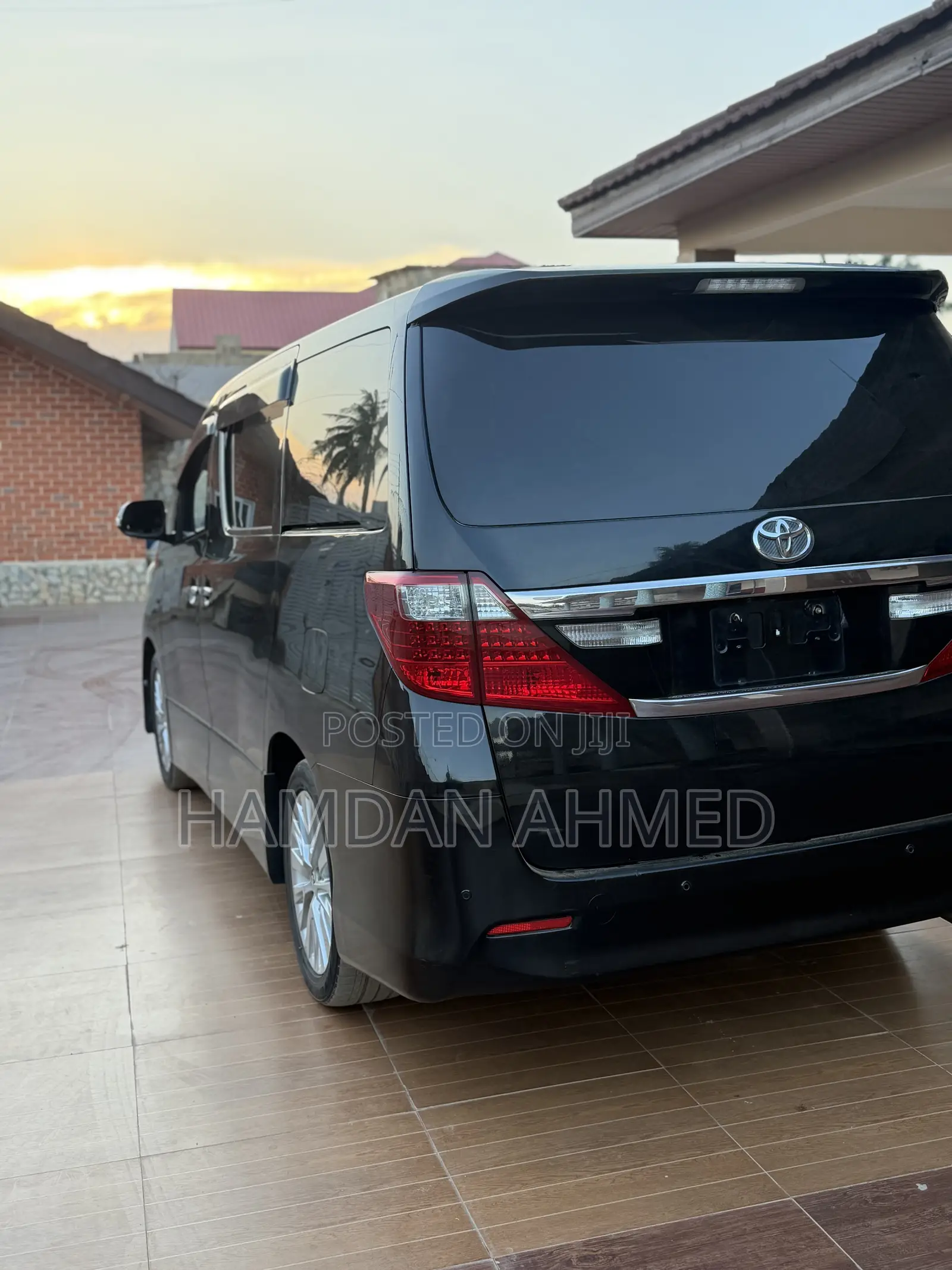 Toyota Alphard 2.4 Petrol FWD 2014 Black