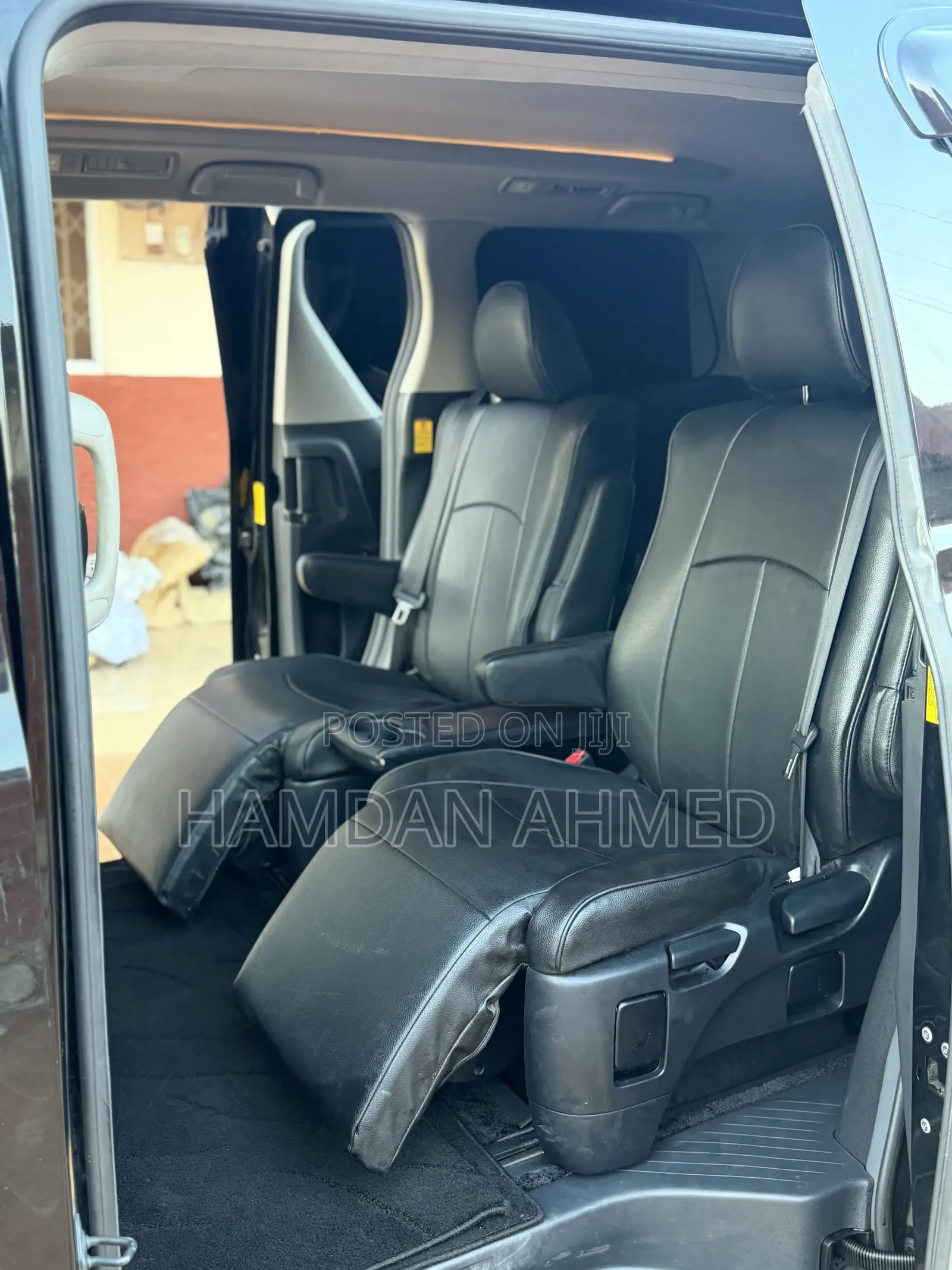 Toyota Alphard 2.4 Petrol FWD 2014 Black
