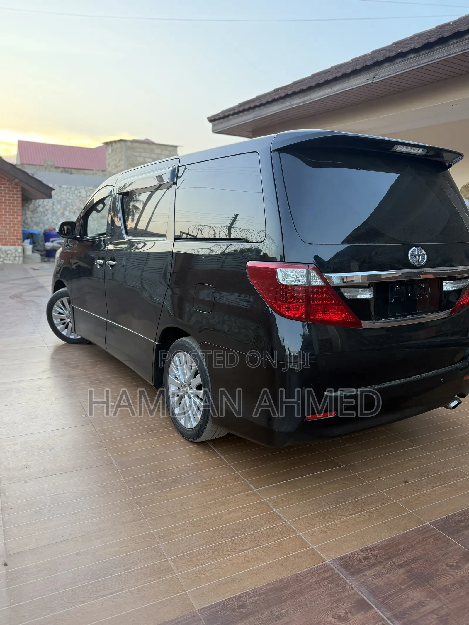 Toyota Alphard 2.4 Petrol FWD 2014 Black