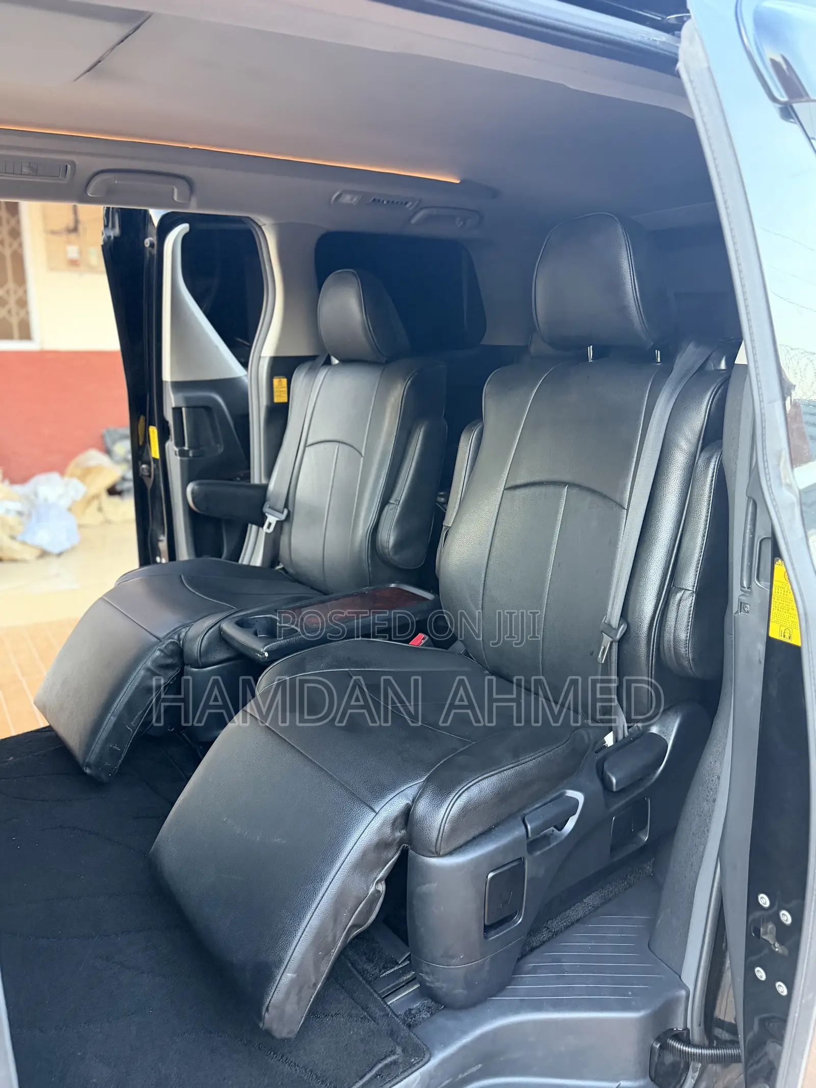 Toyota Alphard 2.4 Petrol FWD 2014 Black