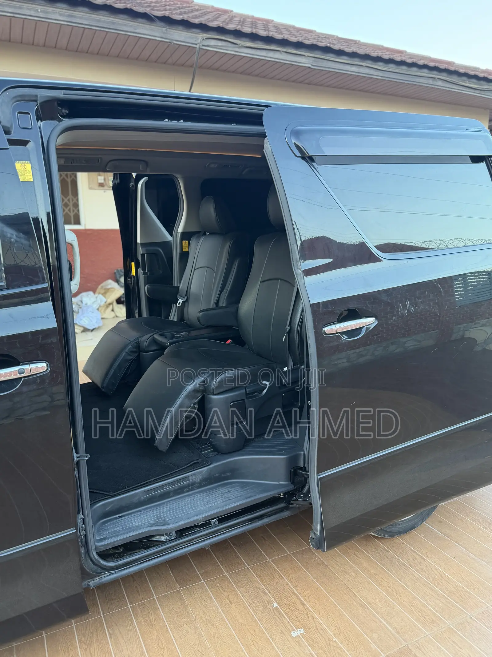 Toyota Alphard 2.4 Petrol FWD 2014 Black