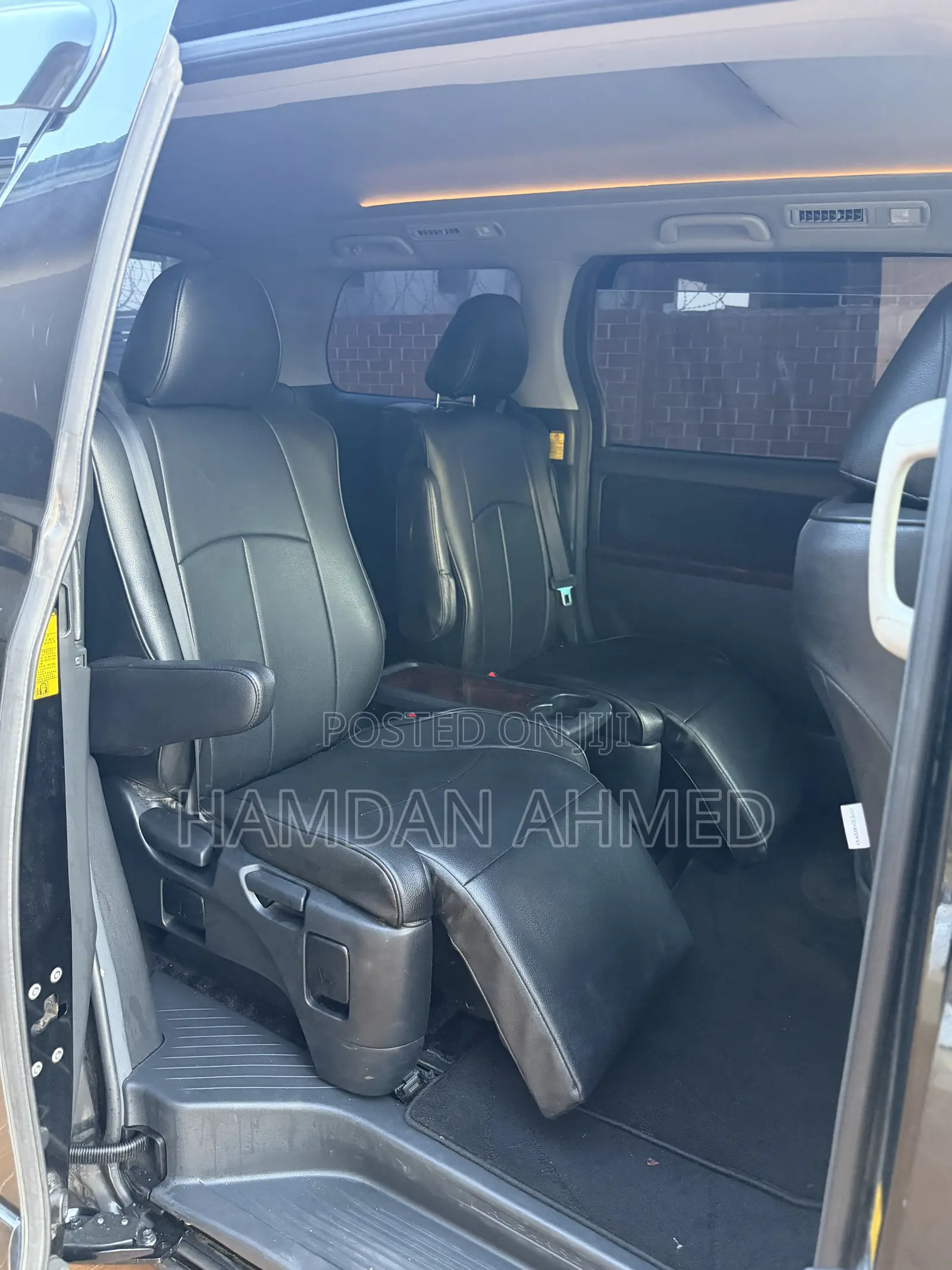 Toyota Alphard 2.4 Petrol FWD 2014 Black
