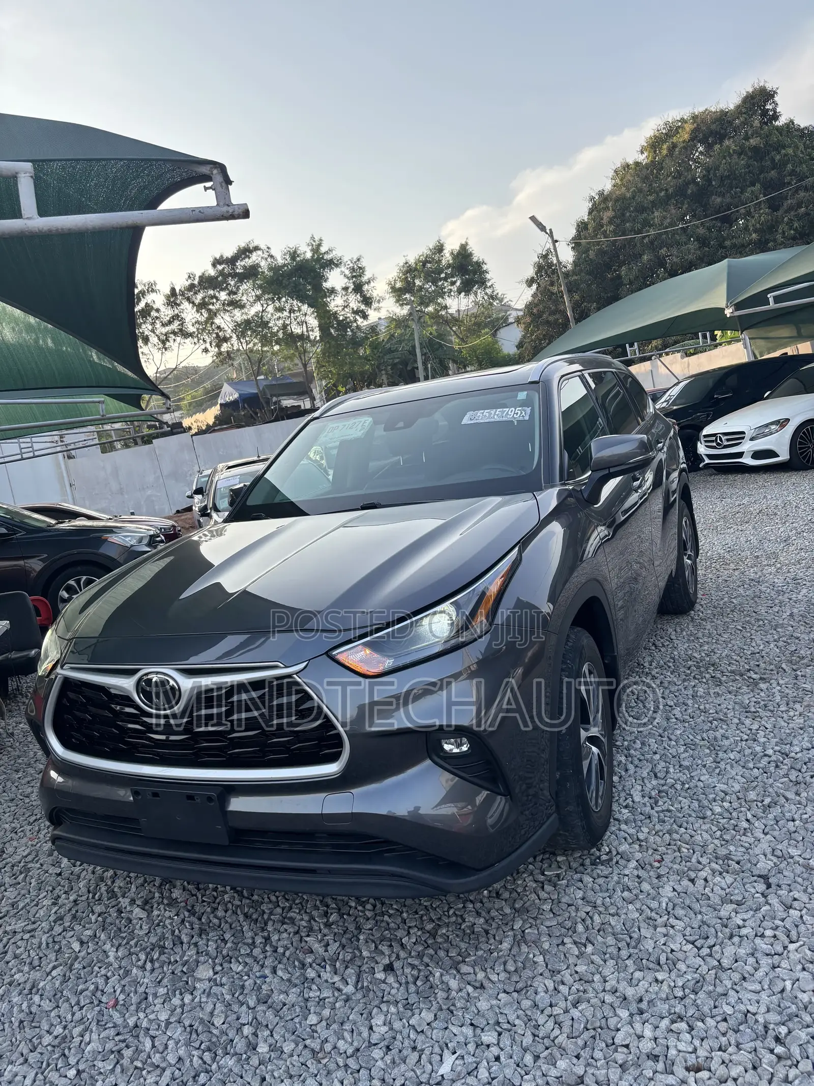Toyota Highlander XLE 2022 Gray