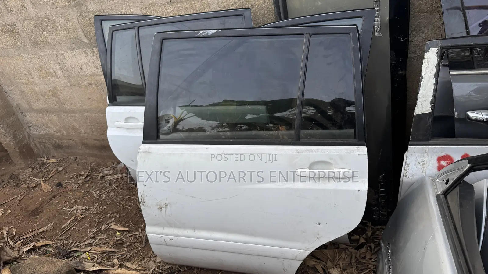 Toyota Highlander 2000,2002,2004,2006 Doors Available