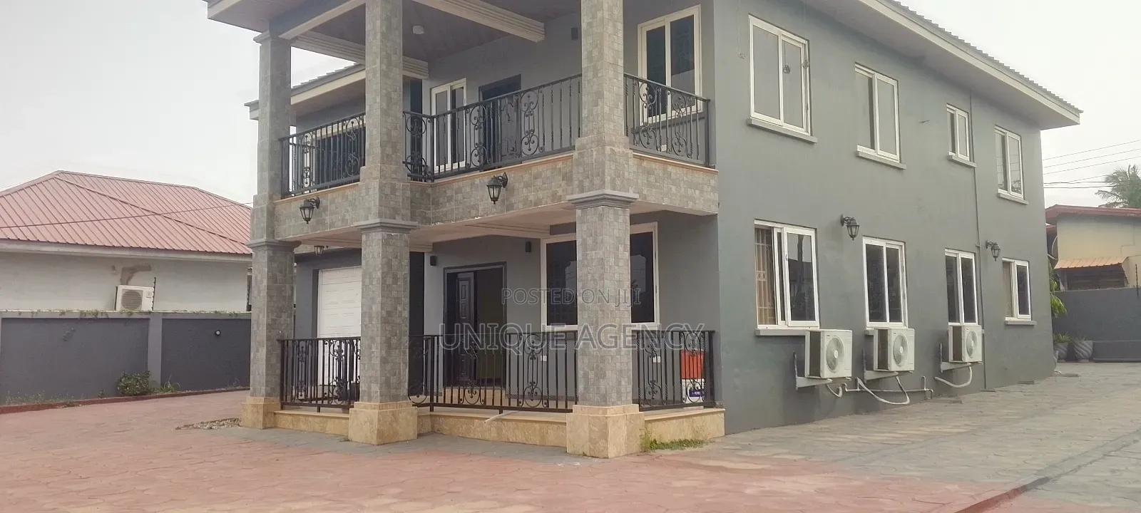 4bdrm Duplex in Baatsona Total for rent