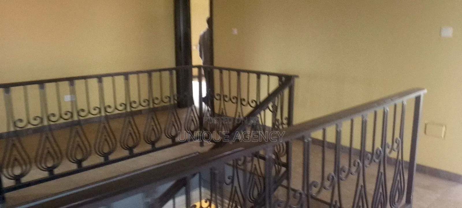 4bdrm Duplex in Baatsona Total for rent