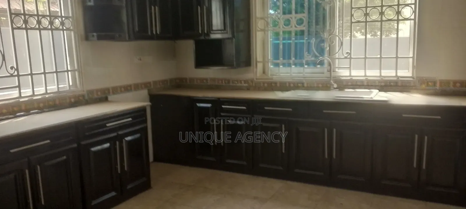 4bdrm Duplex in Baatsona Total for rent