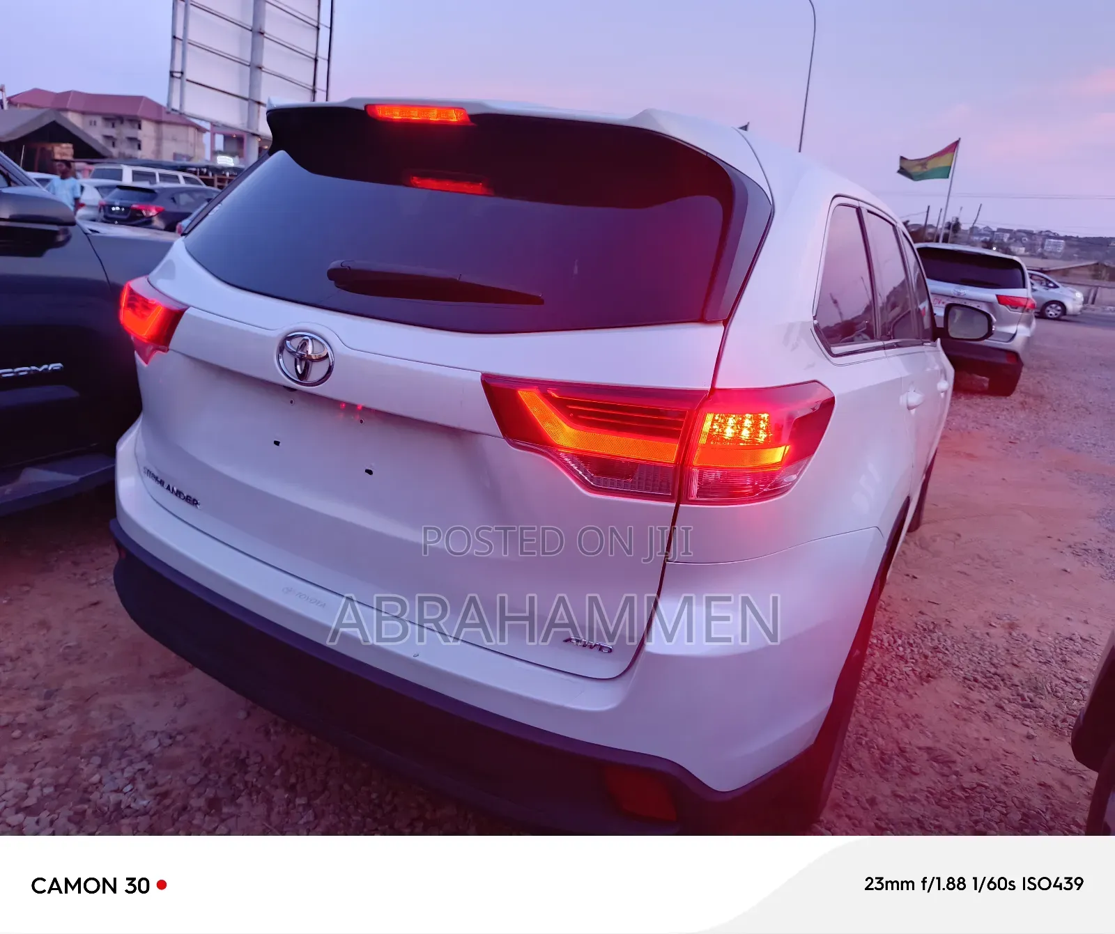 Toyota Highlander LE 2019 White