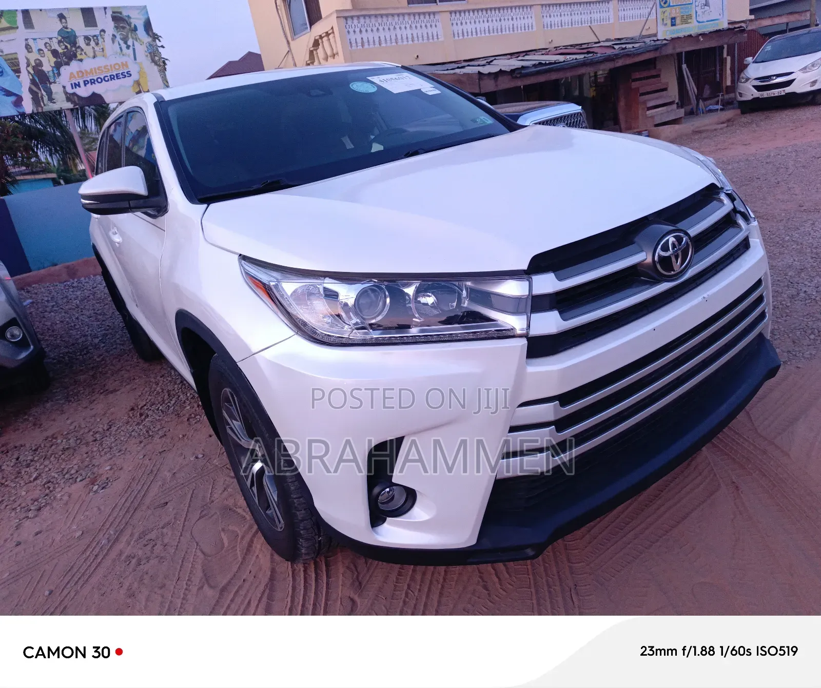 Toyota Highlander LE 2019 White