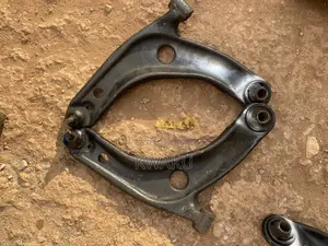 Vitz/Belta/Yaris Lower Arm Pair