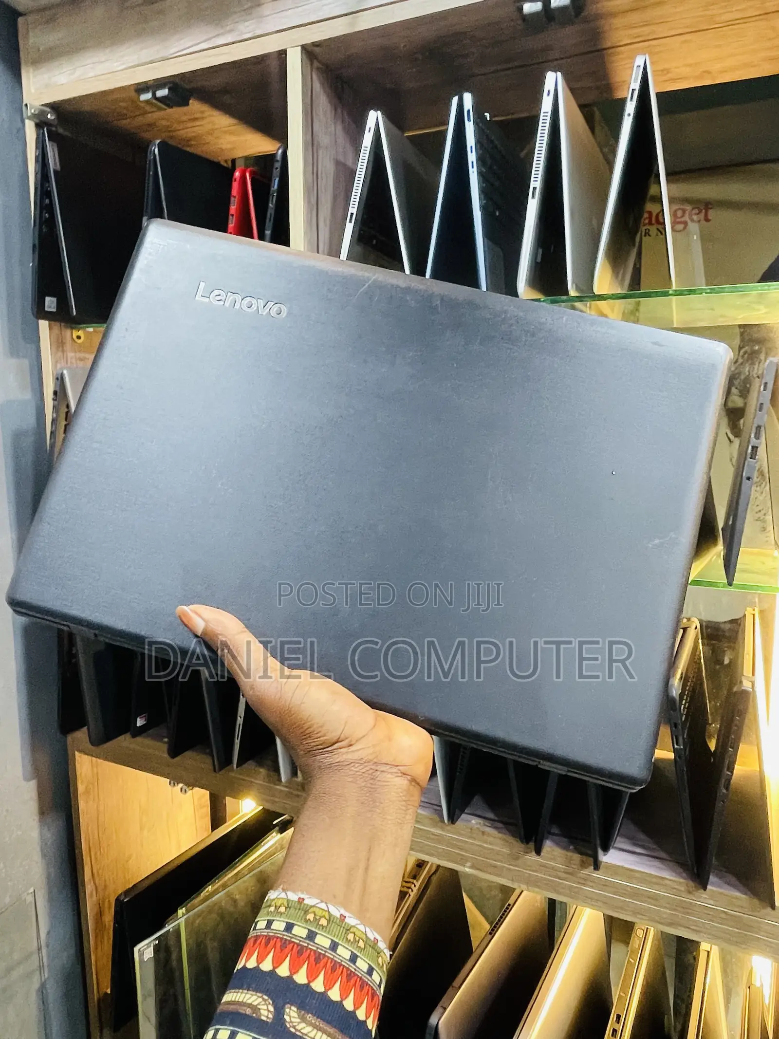 Laptop Lenovo IdeaPad 110 4GB Intel Celeron HDD 500GB