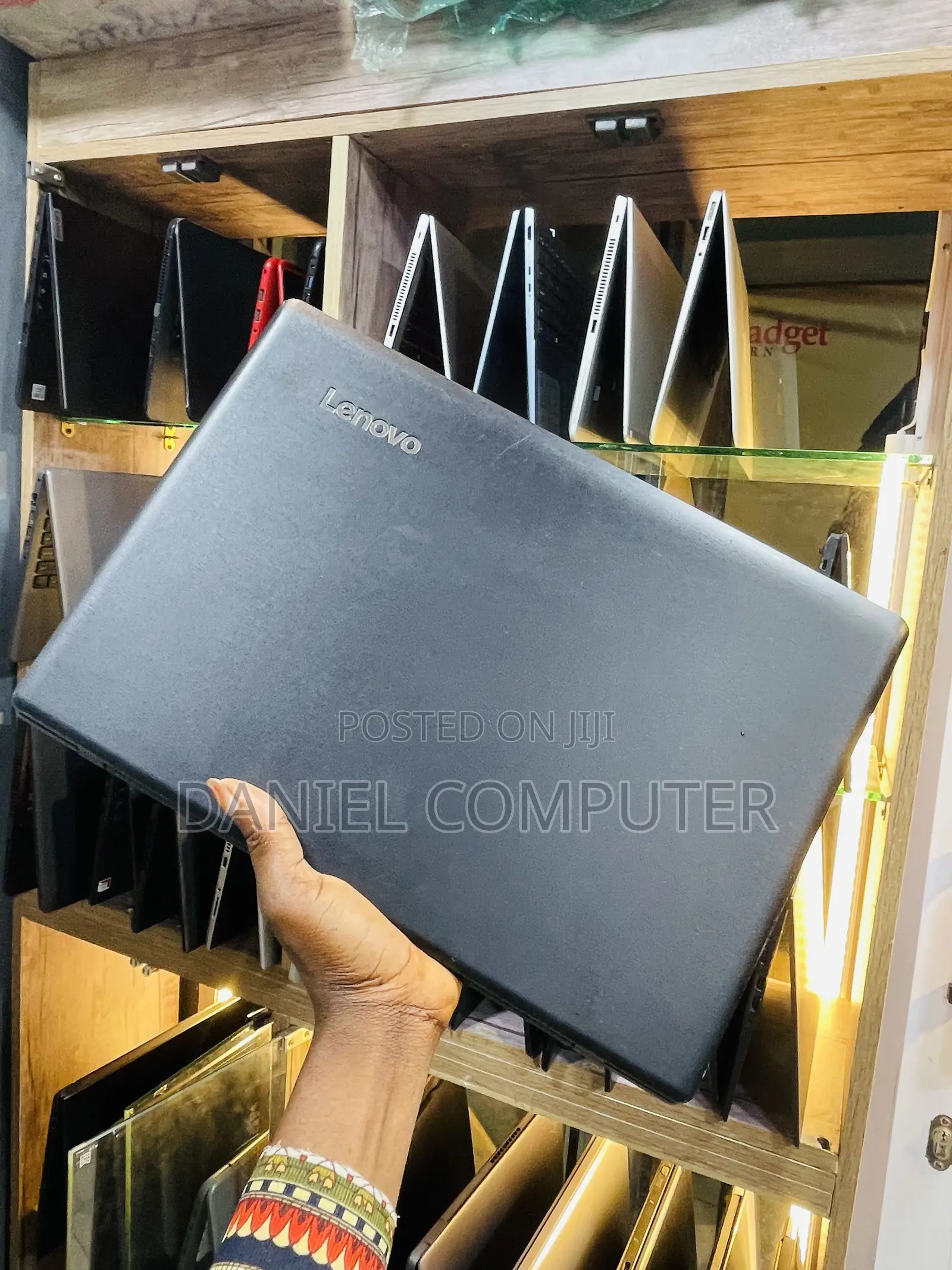 Laptop Lenovo IdeaPad 110 4GB Intel Celeron HDD 500GB