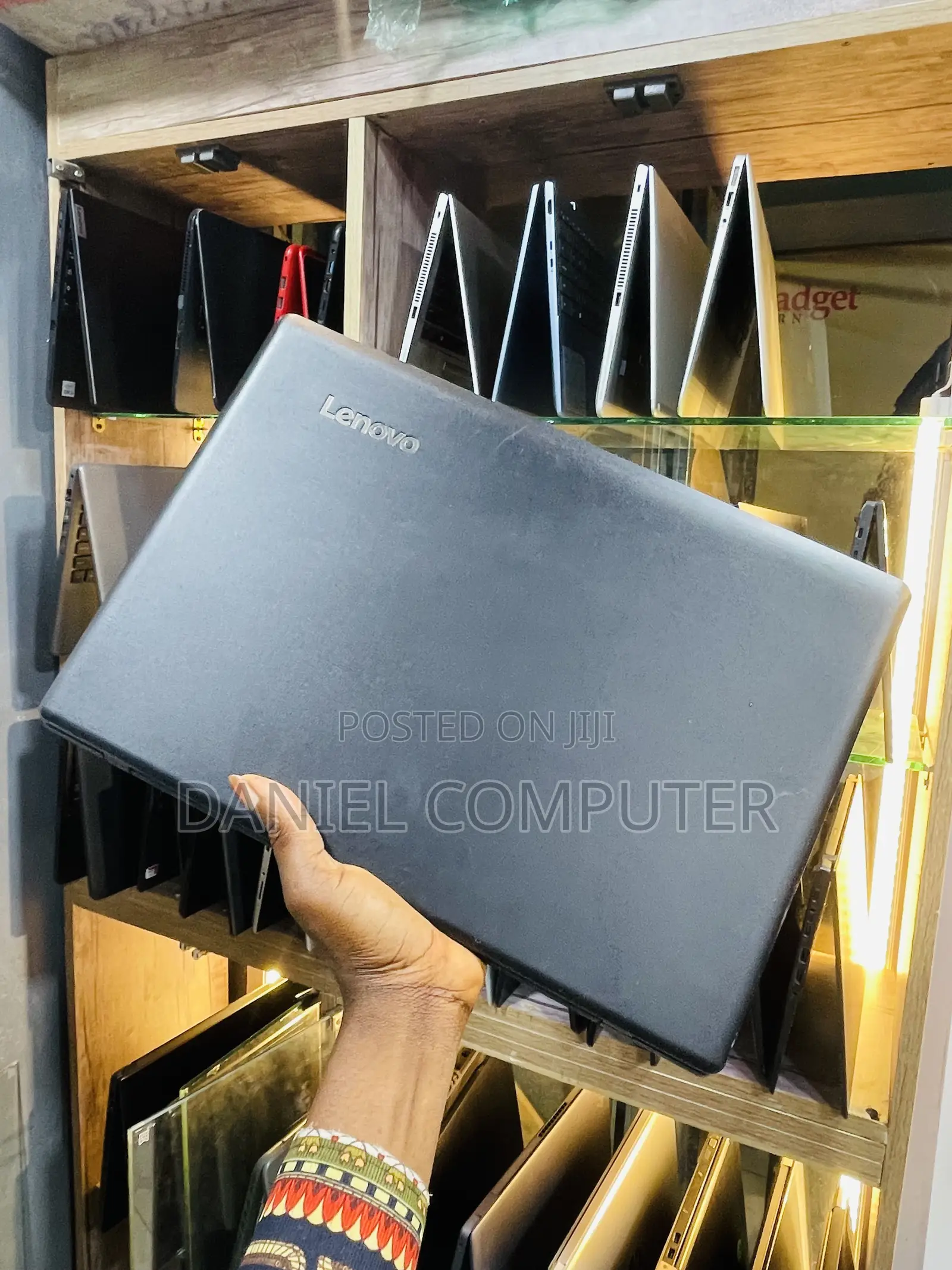 Laptop Lenovo IdeaPad 110 4GB Intel Celeron HDD 500GB