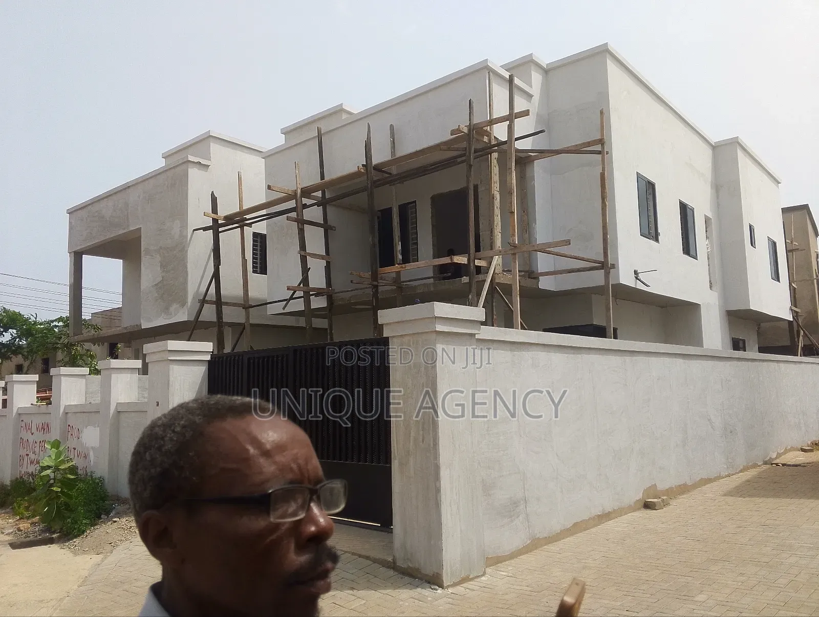 3bdrm Duplex in Baatsona Total for sale