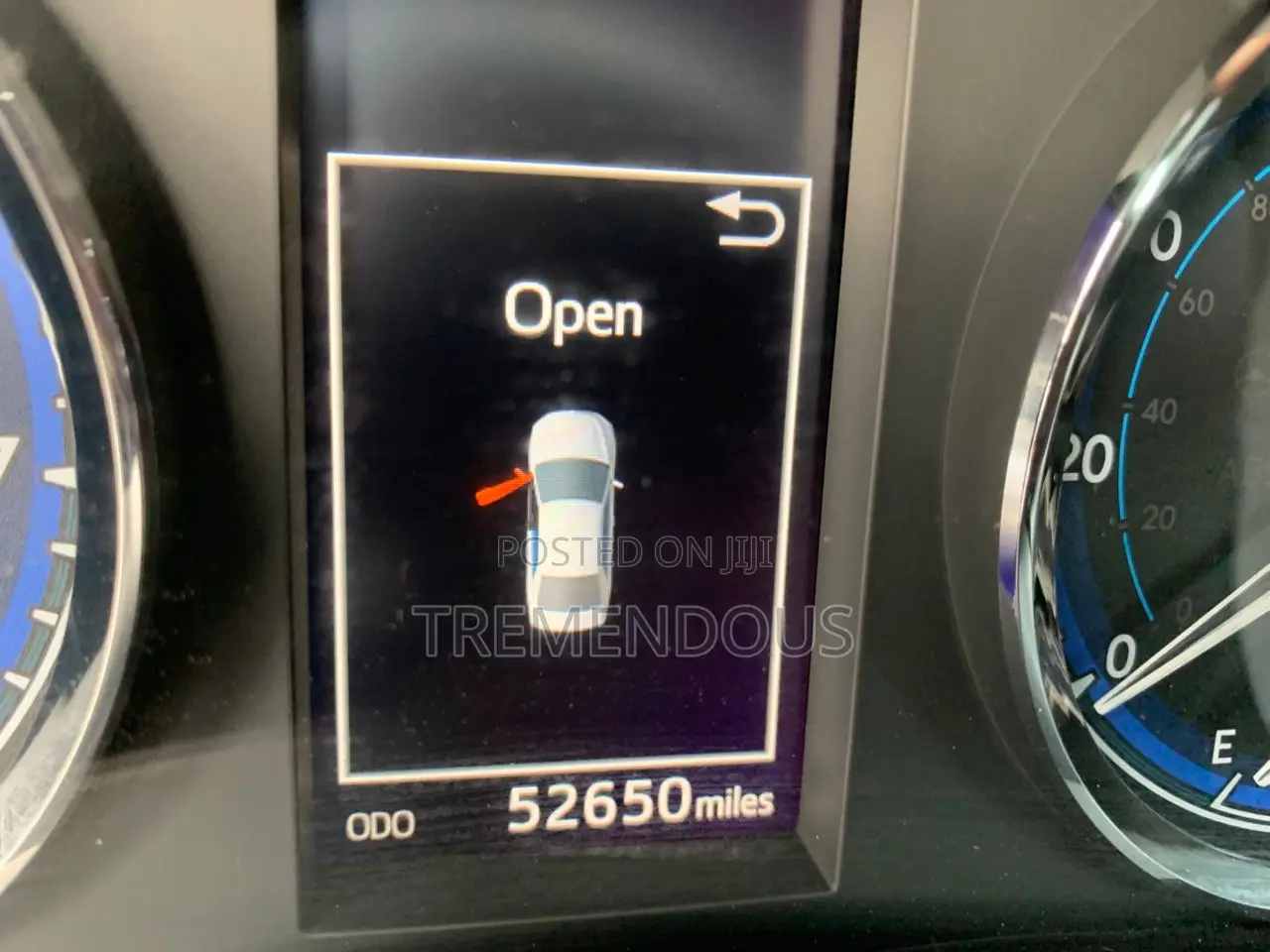 Toyota Corolla SE (1.8L 4cyl 2A) 2018 Blue