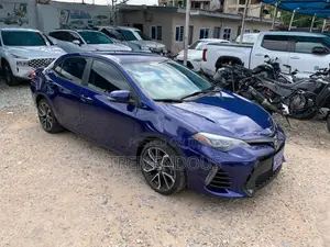 Toyota Corolla SE (1.8L 4cyl 2A) 2018 Blue
