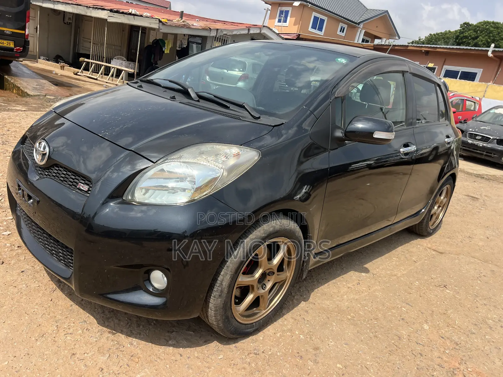 Toyota Vitz 1.3 FWD 3dr 2010 Black