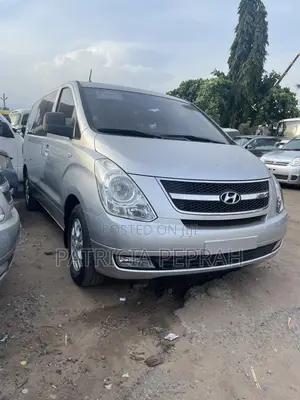 Hyundai Starex 2014 Grey
