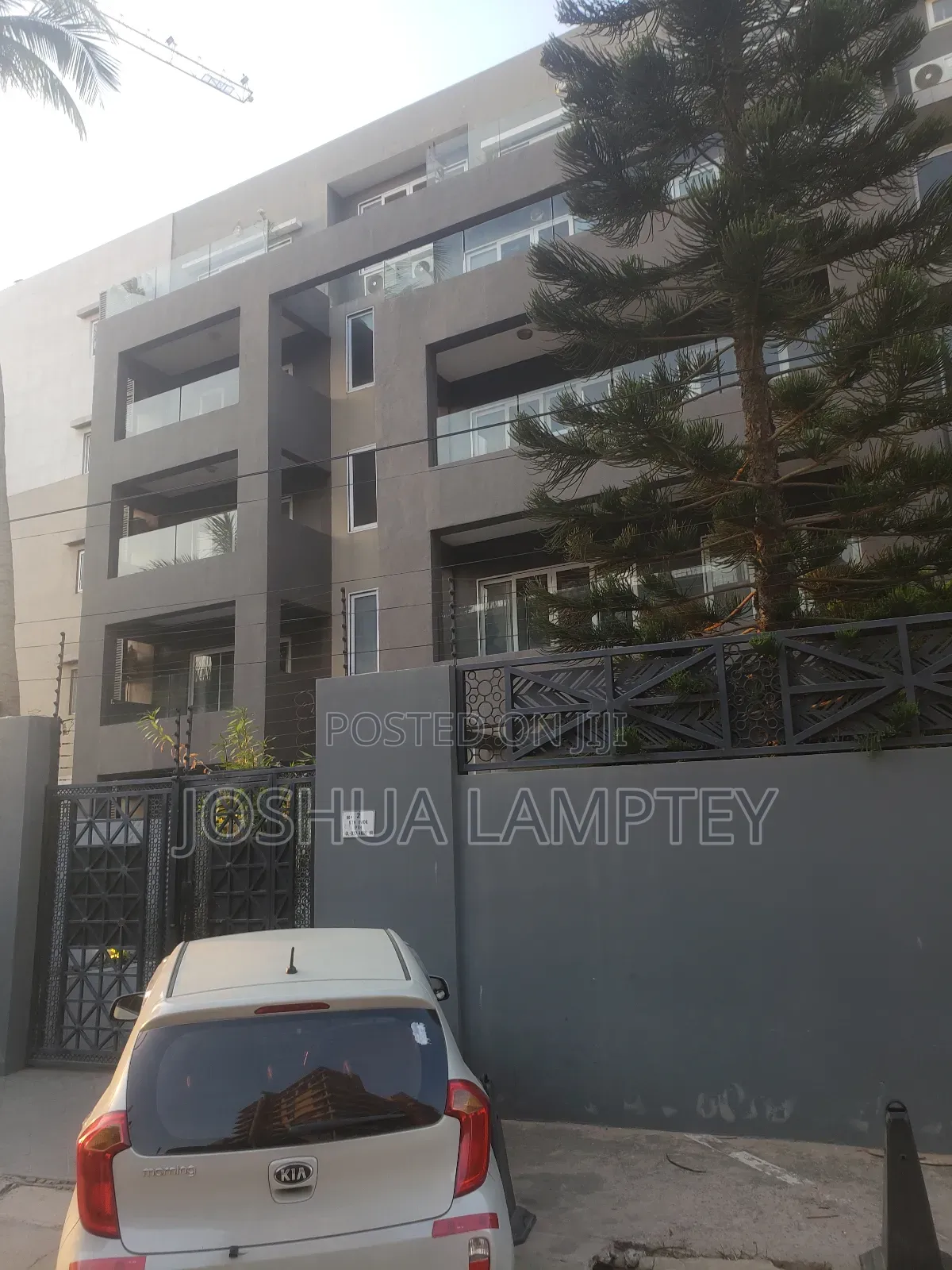 Furnished 3bdrm Apartment in Labone Estate, Coffee Shop Area for rent