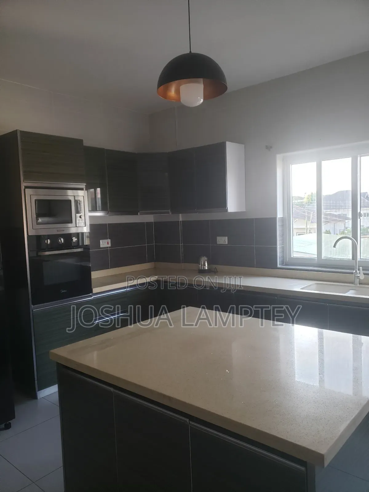 Furnished 3bdrm Apartment in Labone Estate, Coffee Shop Area for rent