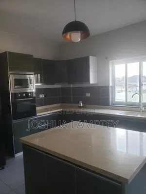 Furnished 3bdrm Apartment in Labone Estate, Coffee Shop Area for rent