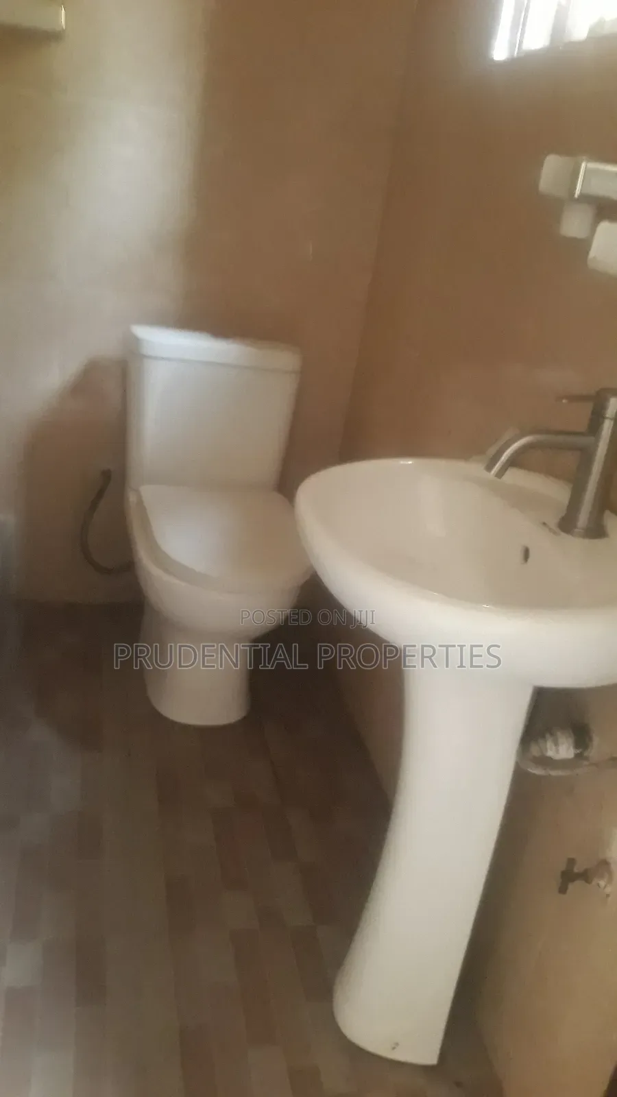 2bdrm House in North Legon for rent