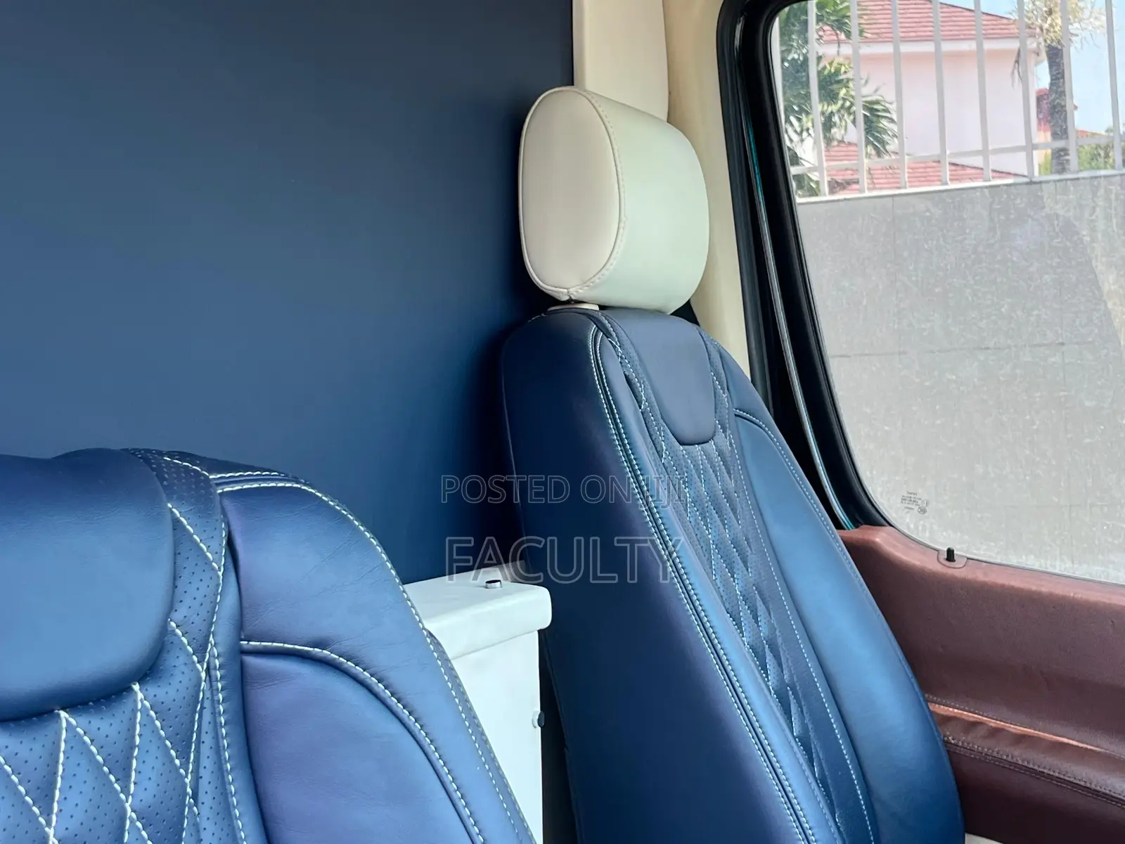 Mercedes-Benz Sprinter 2012 Black