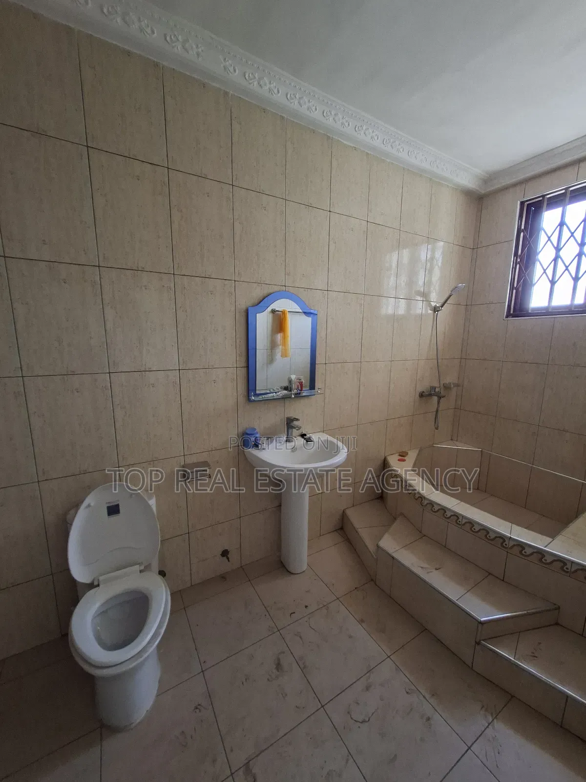 5bdrm Duplex in Ars, American House for rent